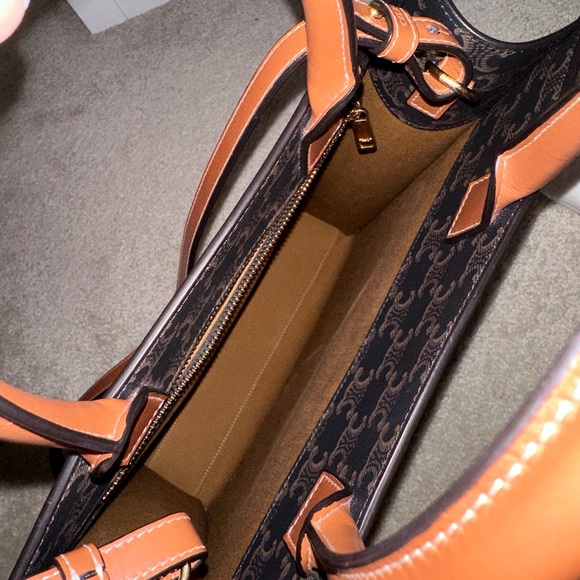 SMALL CABAS VERTICAL IN TRIOMPHE CANVAS AND CALFSKIN - Picture 5 of 10